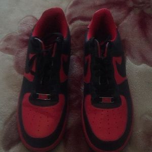 Red/black Nike Air